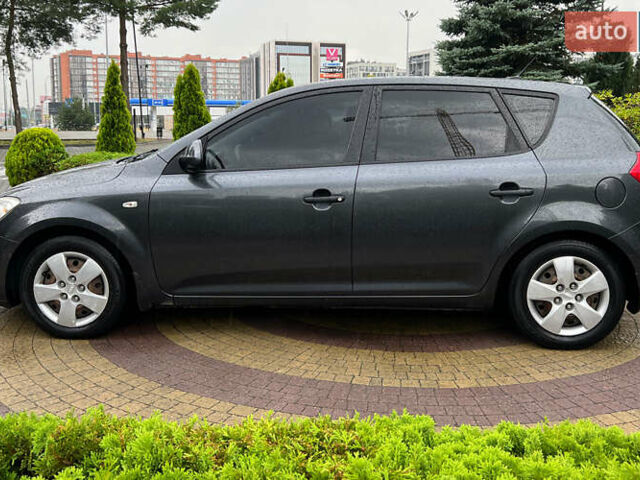 Серый Киа Сид, объемом двигателя 1.6 л и пробегом 167 тыс. км за 6600 $, фото 3 на Automoto.ua