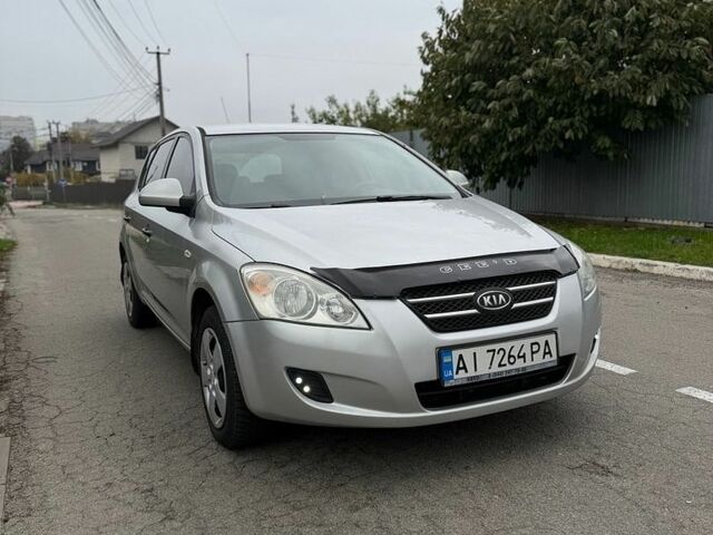 Сірий Кіа Сід, об'ємом двигуна 1.6 л та пробігом 249 тис. км за 5700 $, фото 1 на Automoto.ua