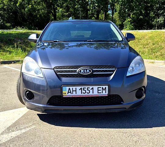 Сірий Кіа Сід, об'ємом двигуна 1.4 л та пробігом 174 тис. км за 5500 $, фото 3 на Automoto.ua