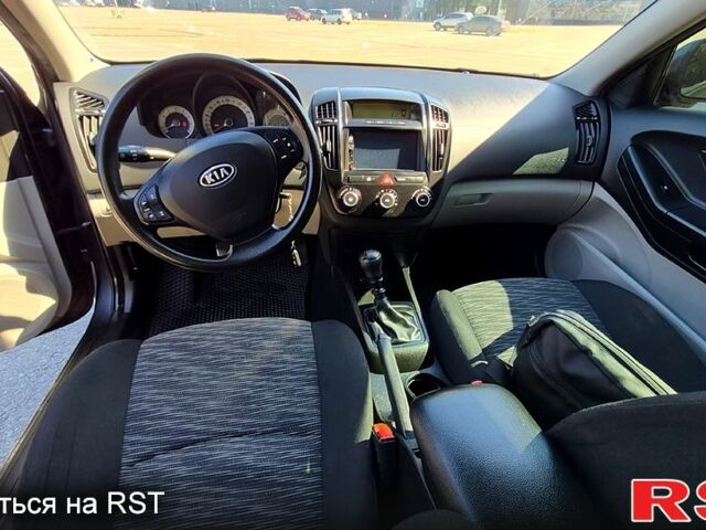 Сірий Кіа Сід, об'ємом двигуна 1.4 л та пробігом 174 тис. км за 5500 $, фото 8 на Automoto.ua