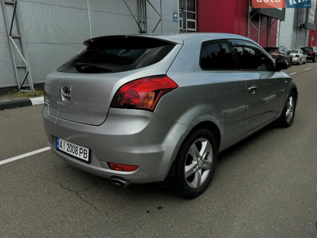 Серый Киа Сид, объемом двигателя 1.59 л и пробегом 201 тыс. км за 5100 $, фото 3 на Automoto.ua