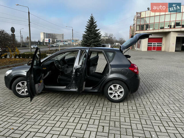 Сірий Кіа Сід, об'ємом двигуна 1.59 л та пробігом 240 тис. км за 4700 $, фото 7 на Automoto.ua