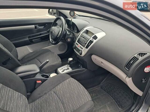 Серый Киа Сид, объемом двигателя 1.59 л и пробегом 204 тыс. км за 6300 $, фото 16 на Automoto.ua