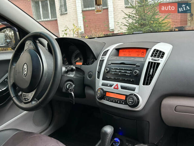 Сірий Кіа Сід, об'ємом двигуна 2 л та пробігом 281 тис. км за 6400 $, фото 7 на Automoto.ua