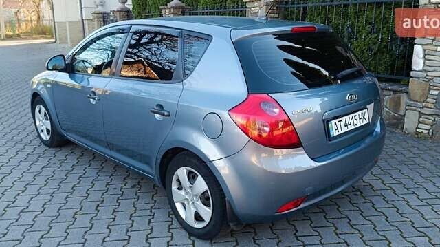 Серый Киа Сид, объемом двигателя 1.4 л и пробегом 20 тыс. км за 4600 $, фото 4 на Automoto.ua