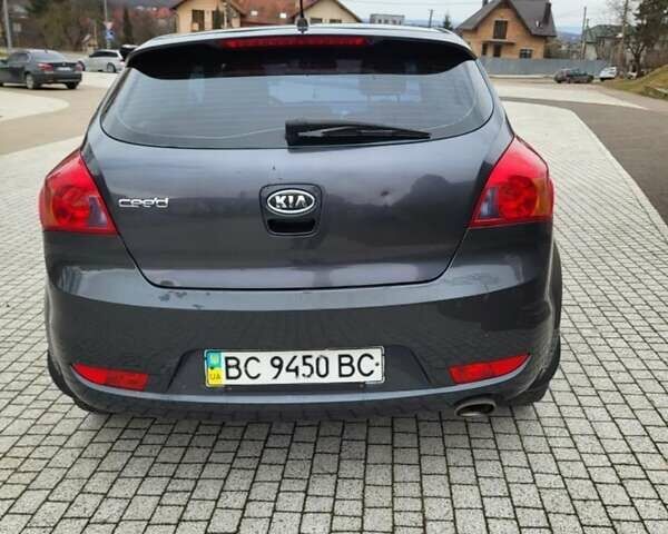 Серый Киа Сид, объемом двигателя 1.6 л и пробегом 283 тыс. км за 4200 $, фото 13 на Automoto.ua