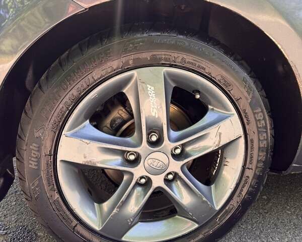 Сірий Кіа Сід, об'ємом двигуна 1.6 л та пробігом 148 тис. км за 4000 $, фото 5 на Automoto.ua