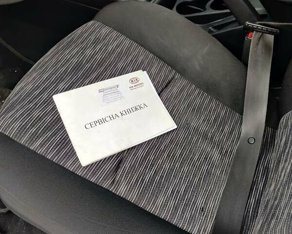 Сірий Кіа Сід, об'ємом двигуна 1.59 л та пробігом 163 тис. км за 5600 $, фото 7 на Automoto.ua