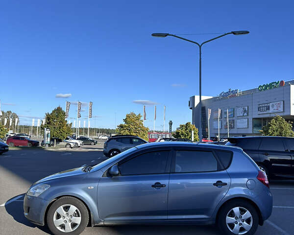 Киа Сид 2008 в Киеве на Automoto.ua Серый Киа Сид, объемом двигателя 1.4 л и пробегом 311 тыс. км за 5200 $, фото 1 на Automoto.ua