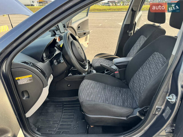 Серый Киа Сид, объемом двигателя 1.4 л и пробегом 199 тыс. км за 5550 $, фото 16 на Automoto.ua