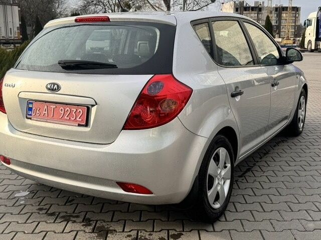 Сірий Кіа Сід, об'ємом двигуна 1.6 л та пробігом 216 тис. км за 5900 $, фото 3 на Automoto.ua
