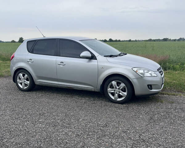 Сірий Кіа Сід, об'ємом двигуна 1.6 л та пробігом 230 тис. км за 5500 $, фото 5 на Automoto.ua