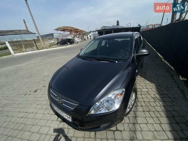 Серый Киа Сид, объемом двигателя 1.4 л и пробегом 145 тыс. км за 7500 $, фото 2 на Automoto.ua