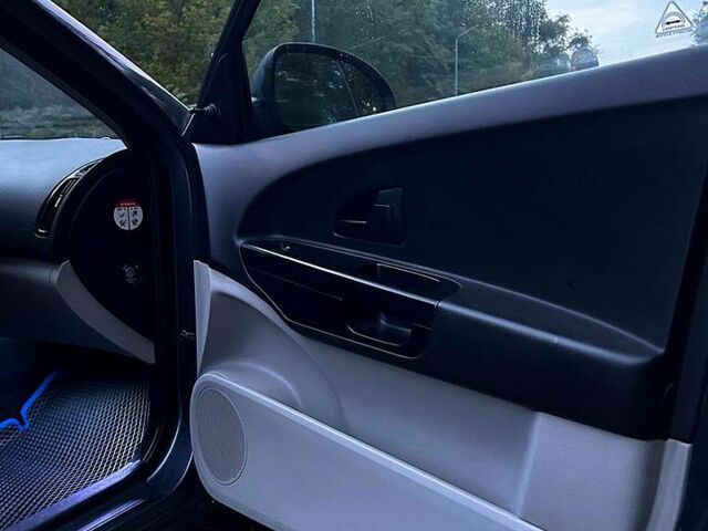 Серый Киа Сид, объемом двигателя 1.6 л и пробегом 250 тыс. км за 3200 $, фото 7 на Automoto.ua