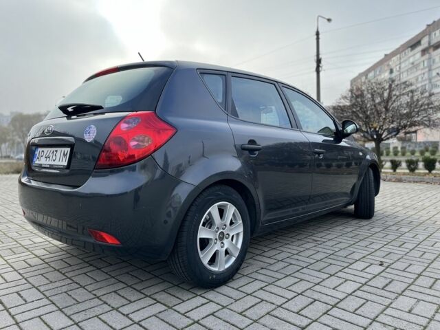Серый Киа Сид, объемом двигателя 1.6 л и пробегом 237 тыс. км за 4700 $, фото 2 на Automoto.ua
