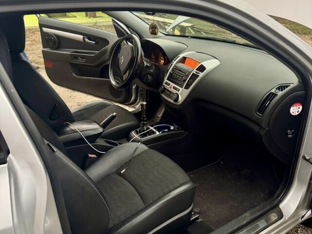 Серый Киа Сид, объемом двигателя 0 л и пробегом 234 тыс. км за 5500 $, фото 7 на Automoto.ua