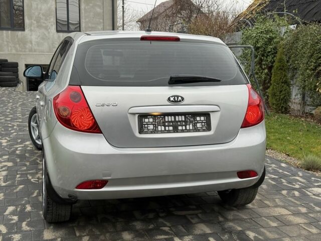 Серый Киа Сид, объемом двигателя 2 л и пробегом 191 тыс. км за 5700 $, фото 4 на Automoto.ua