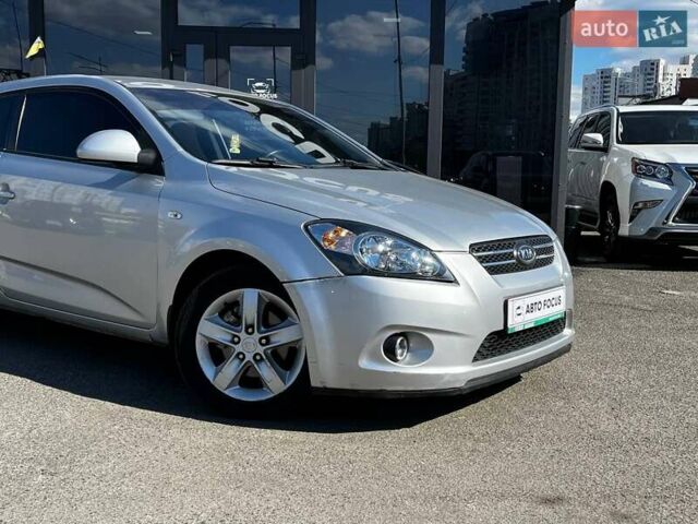 Сірий Кіа Сід, об'ємом двигуна 1.6 л та пробігом 215 тис. км за 4990 $, фото 1 на Automoto.ua