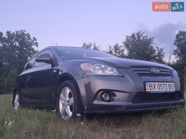 Серый Киа Сид, объемом двигателя 1.4 л и пробегом 260 тыс. км за 3499 $, фото 6 на Automoto.ua
