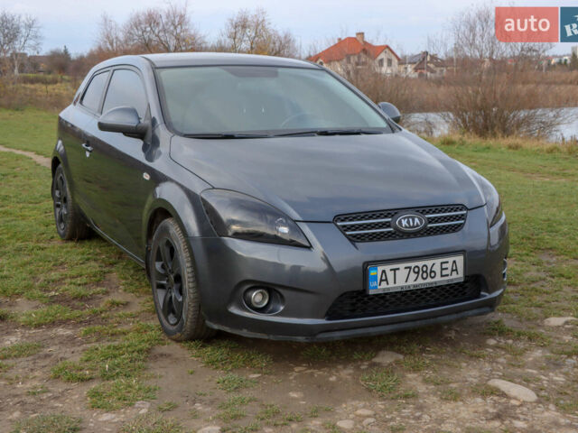 Серый Киа Сид, объемом двигателя 1.59 л и пробегом 211 тыс. км за 5900 $, фото 29 на Automoto.ua