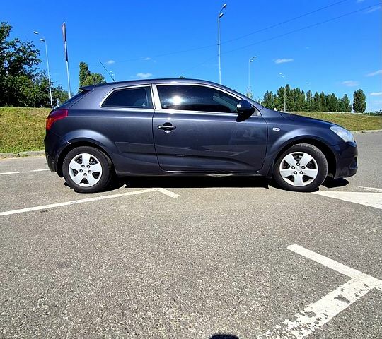 Сірий Кіа Сід, об'ємом двигуна 1.4 л та пробігом 174 тис. км за 5500 $, фото 4 на Automoto.ua