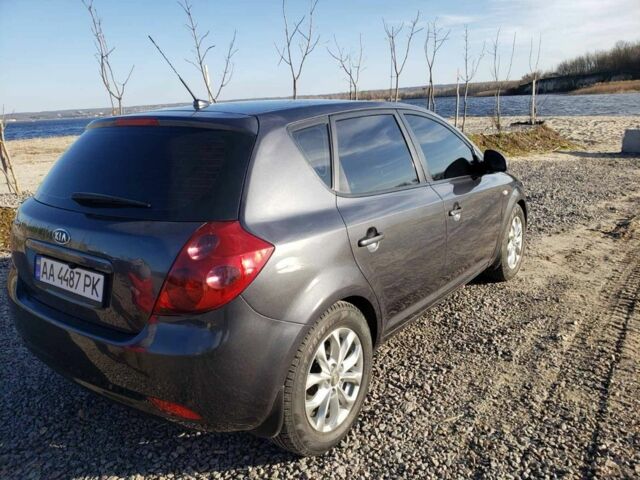 Сірий Кіа Сід, об'ємом двигуна 1.6 л та пробігом 300 тис. км за 4500 $, фото 4 на Automoto.ua