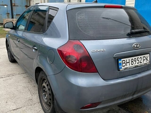 Сірий Кіа Сід, об'ємом двигуна 1.6 л та пробігом 327 тис. км за 6000 $, фото 5 на Automoto.ua