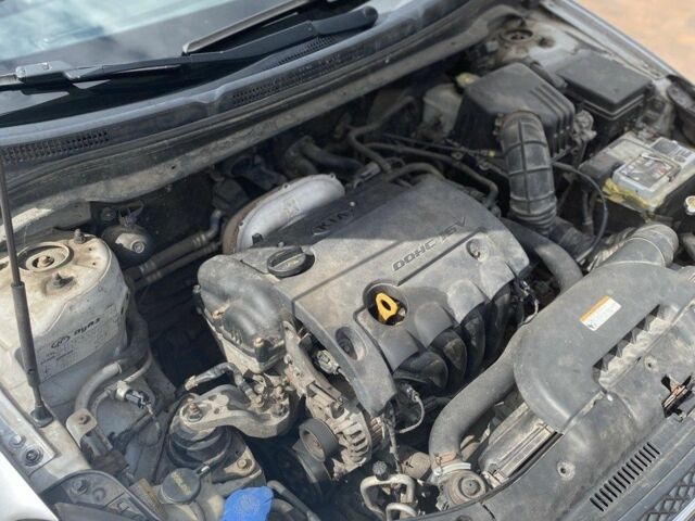 Серый Киа Сид, объемом двигателя 1.4 л и пробегом 225 тыс. км за 2999 $, фото 10 на Automoto.ua