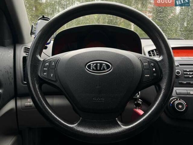 Серый Киа Сид, объемом двигателя 1.6 л и пробегом 167 тыс. км за 6600 $, фото 15 на Automoto.ua