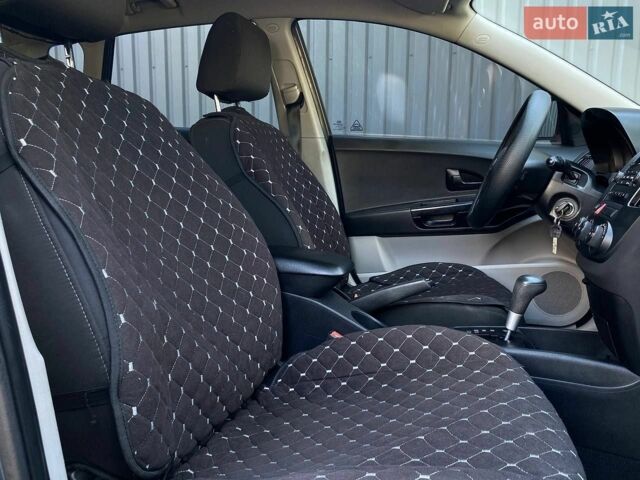 Сірий Кіа Сід, об'ємом двигуна 1.59 л та пробігом 213 тис. км за 6699 $, фото 15 на Automoto.ua