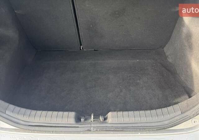 Серый Киа Сид, объемом двигателя 1.6 л и пробегом 216 тыс. км за 5900 $, фото 13 на Automoto.ua