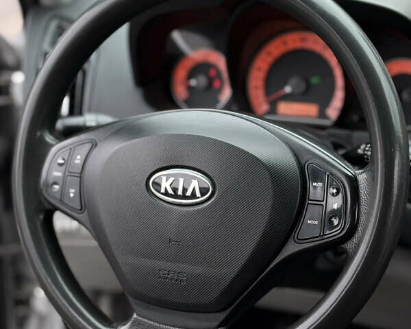 Серый Киа Сид, объемом двигателя 1.4 л и пробегом 274 тыс. км за 3600 $, фото 12 на Automoto.ua