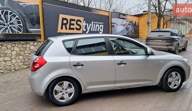 Сірий Кіа Сід, об'ємом двигуна 1.4 л та пробігом 280 тис. км за 4500 $, фото 3 на Automoto.ua