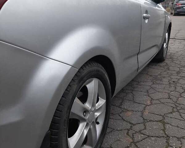 Сірий Кіа Сід, об'ємом двигуна 1.4 л та пробігом 228 тис. км за 3500 $, фото 4 на Automoto.ua