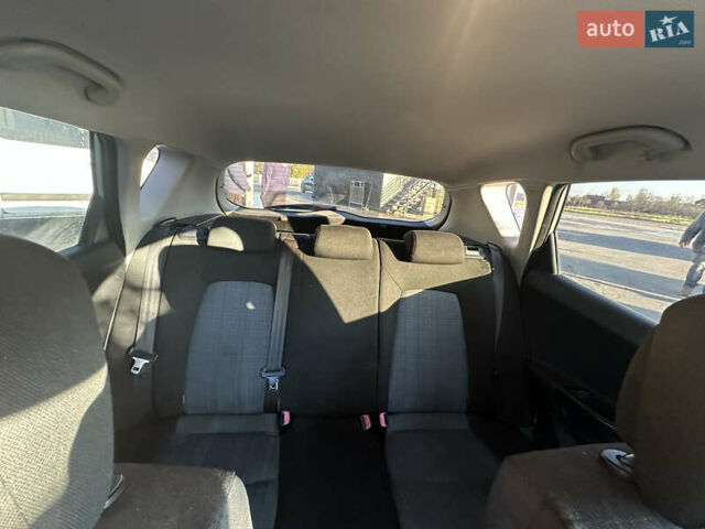 Серый Киа Сид, объемом двигателя 1.59 л и пробегом 187 тыс. км за 5100 $, фото 10 на Automoto.ua