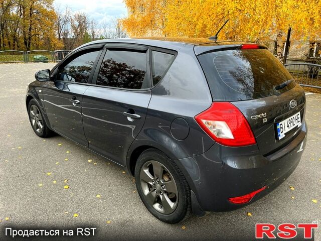 Серый Киа Сид, объемом двигателя 1.4 л и пробегом 202 тыс. км за 6300 $, фото 5 на Automoto.ua