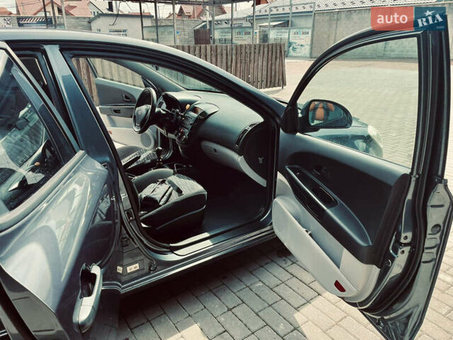 Сірий Кіа Сід, об'ємом двигуна 1.4 л та пробігом 280 тис. км за 4800 $, фото 1 на Automoto.ua