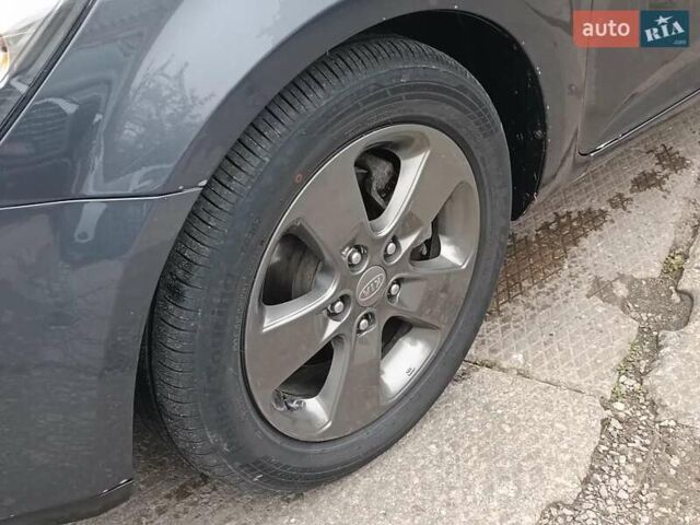 Серый Киа Сид, объемом двигателя 1.4 л и пробегом 202 тыс. км за 5890 $, фото 1 на Automoto.ua