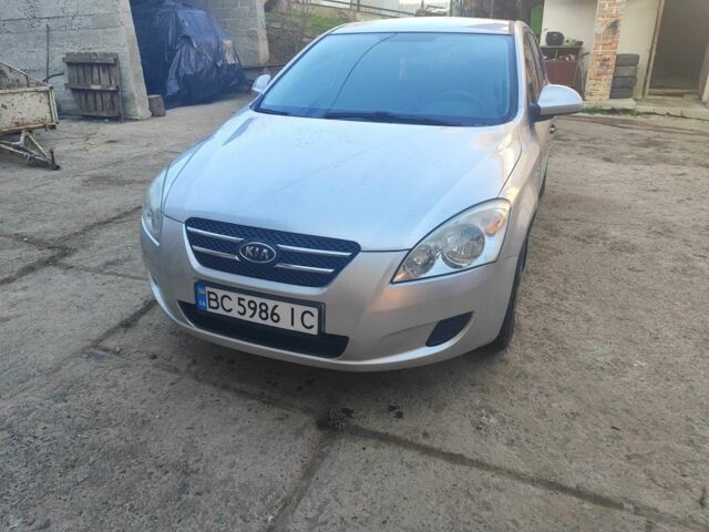 Сірий Кіа Сід, об'ємом двигуна 1.4 л та пробігом 229 тис. км за 3150 $, фото 6 на Automoto.ua