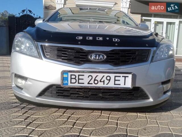 Серый Киа Сид, объемом двигателя 1.4 л и пробегом 181 тыс. км за 5999 $, фото 24 на Automoto.ua