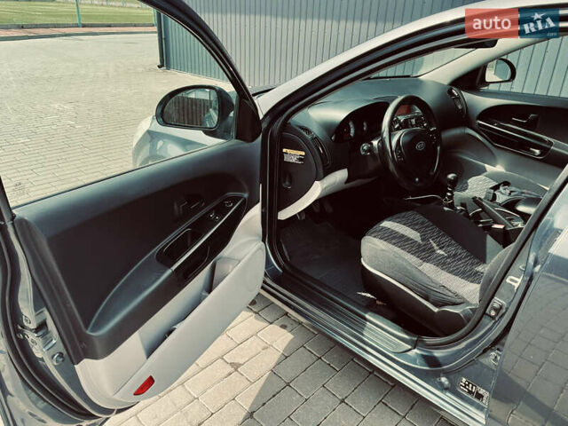 Сірий Кіа Сід, об'ємом двигуна 1.4 л та пробігом 280 тис. км за 4800 $, фото 14 на Automoto.ua