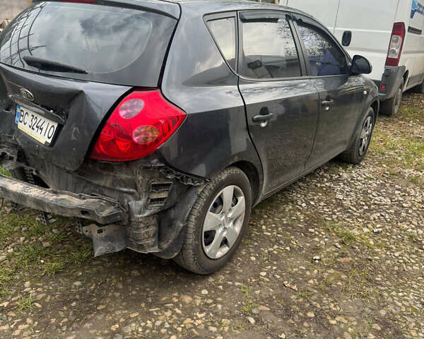 Киа Сид 2009 в Ивано-Франковске на Automoto.ua Серый Киа Сид, объемом двигателя 1.59 л и пробегом 129 тыс. км за 3400 $, фото 1 на Automoto.ua