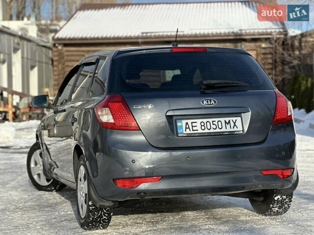 Сірий Кіа Сід, об'ємом двигуна 1.59 л та пробігом 140 тис. км за 6999 $, фото 8 на Automoto.ua