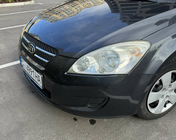 Серый Киа Сид, объемом двигателя 1.6 л и пробегом 161 тыс. км за 5400 $, фото 5 на Automoto.ua