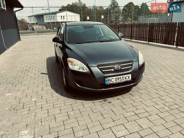 Сірий Кіа Сід, об'ємом двигуна 1.4 л та пробігом 280 тис. км за 4800 $, фото 3 на Automoto.ua
