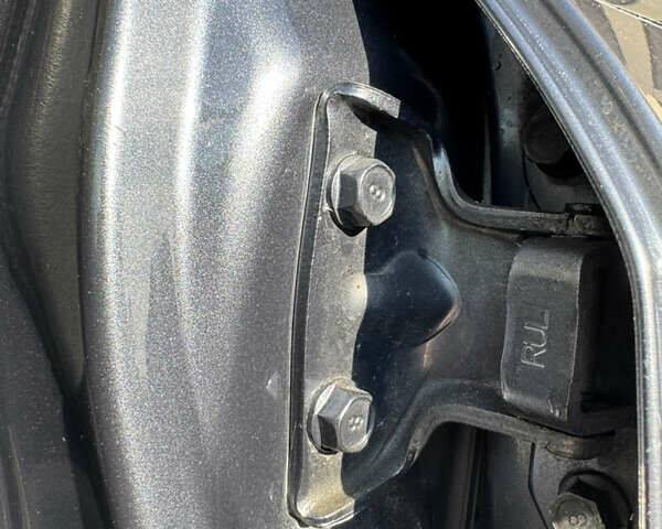 Серый Киа Сид, объемом двигателя 1.6 л и пробегом 161 тыс. км за 5400 $, фото 25 на Automoto.ua