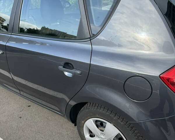 Серый Киа Сид, объемом двигателя 1.6 л и пробегом 161 тыс. км за 5400 $, фото 9 на Automoto.ua