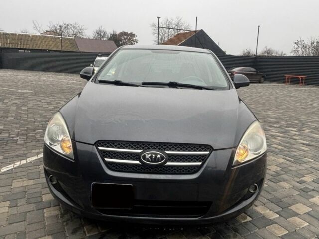 Серый Киа Сид, объемом двигателя 1.6 л и пробегом 130 тыс. км за 2700 $, фото 1 на Automoto.ua
