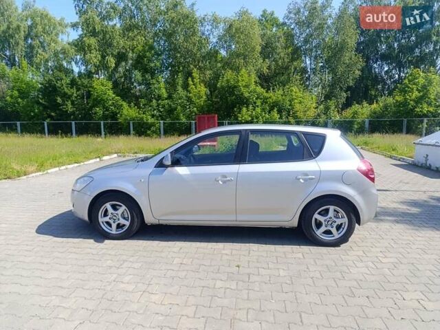 Серый Киа Сид, объемом двигателя 1.6 л и пробегом 257 тыс. км за 5750 $, фото 8 на Automoto.ua