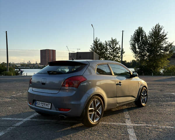 Серый Киа Сид, объемом двигателя 1.4 л и пробегом 197 тыс. км за 3900 $, фото 6 на Automoto.ua